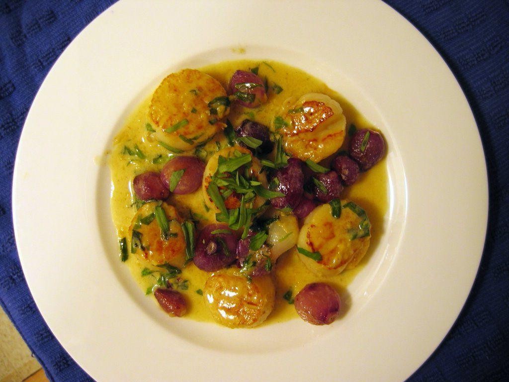 Seared Scallops with Pearl Onion Relish