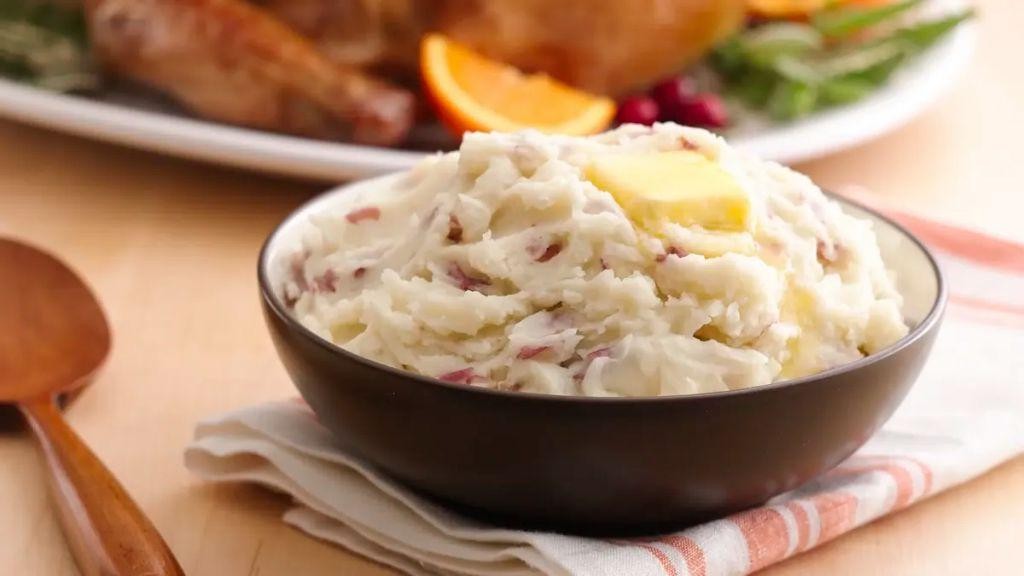 Silky Garlic Mashed Potatoes