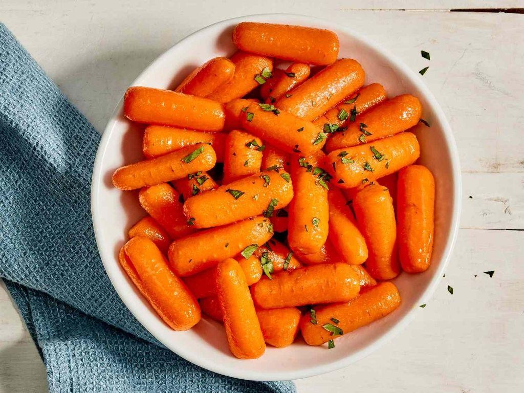 Simple Boiled Carrots