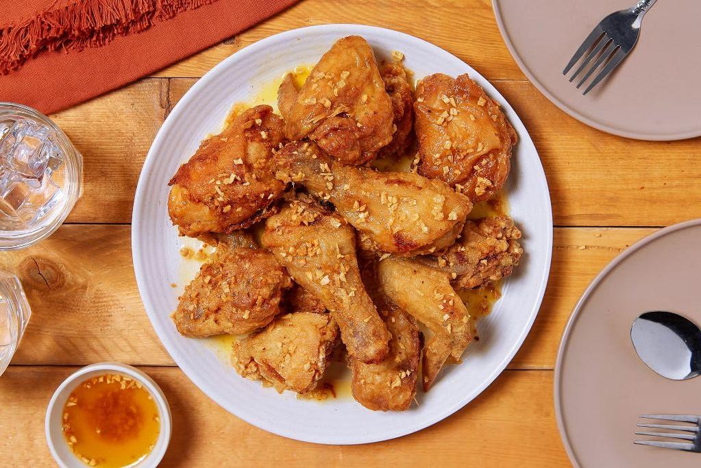 Simple Garlic Butter Fried Chicken