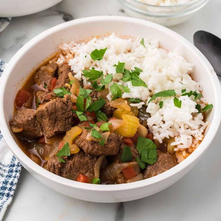 Simple Garlic and Onion Beef Stew