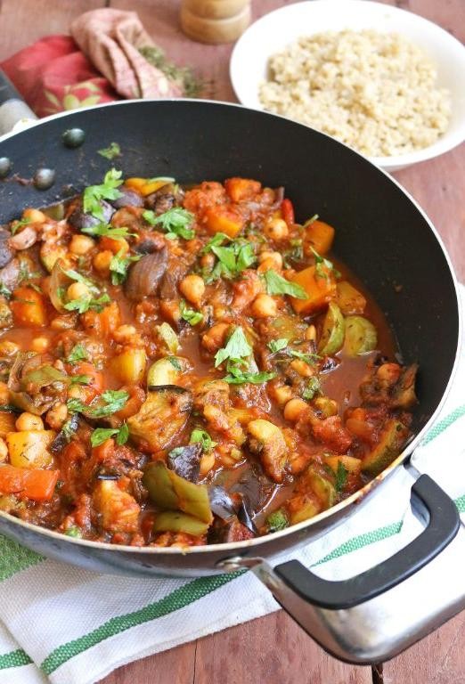 Simple Mediterranean Chickpea Stew