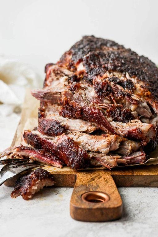 Simple Smoked Pork Shoulder with Dry Rub