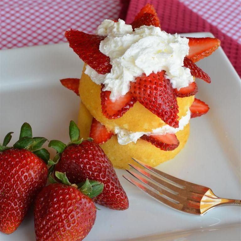 Simple Strawberry Shortcake