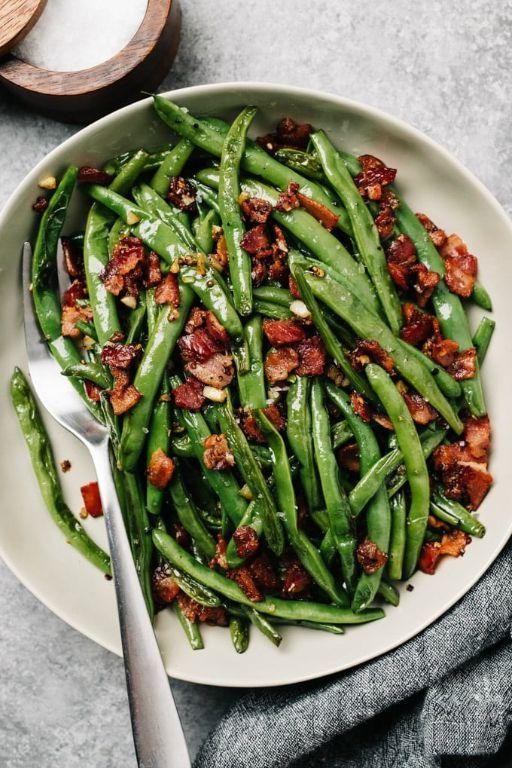Slow Cooked Garlic Green Beans with Bacon