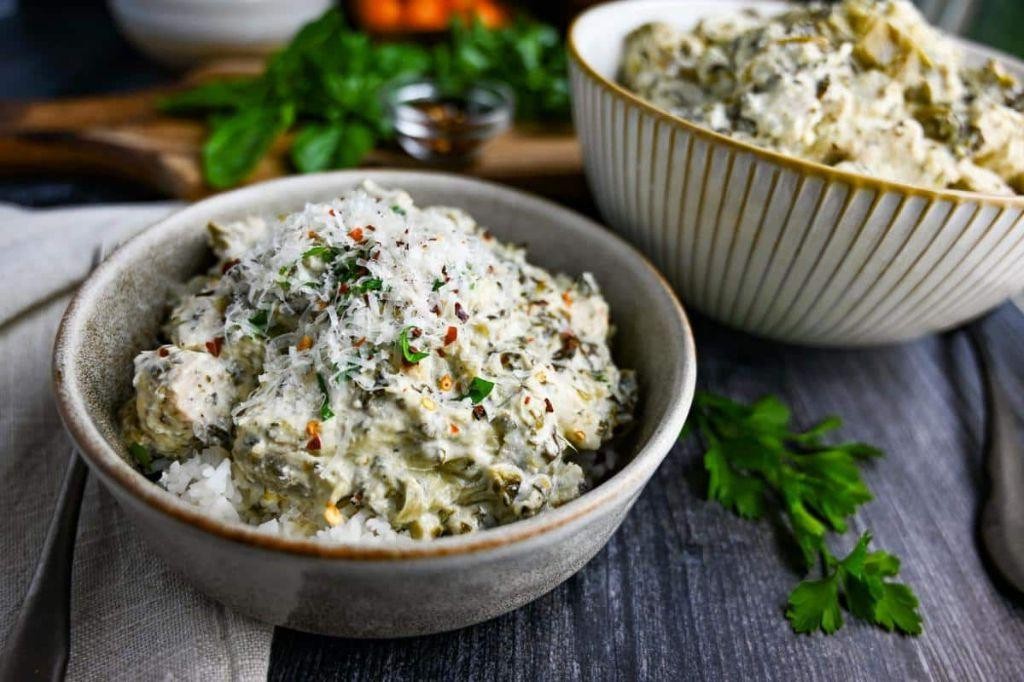 Slow Cooker Artichoke Chicken Dip