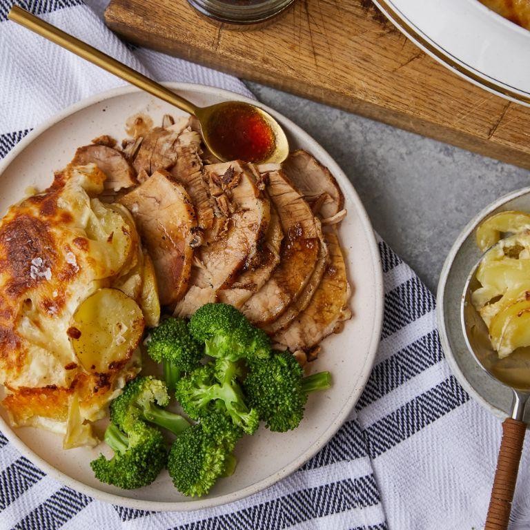 Slow Cooker Balsamic Pork and Tortellini