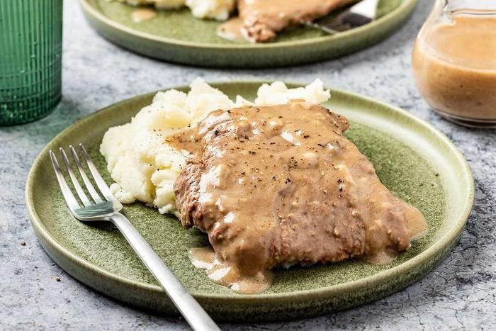 Slow Cooker Barbecue Cubed Steak
