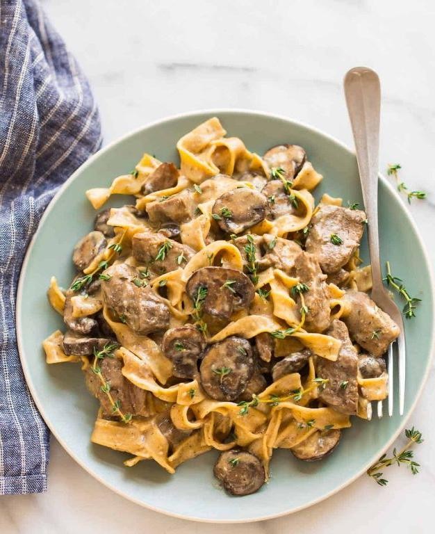 Slow Cooker Beef Stroganoff