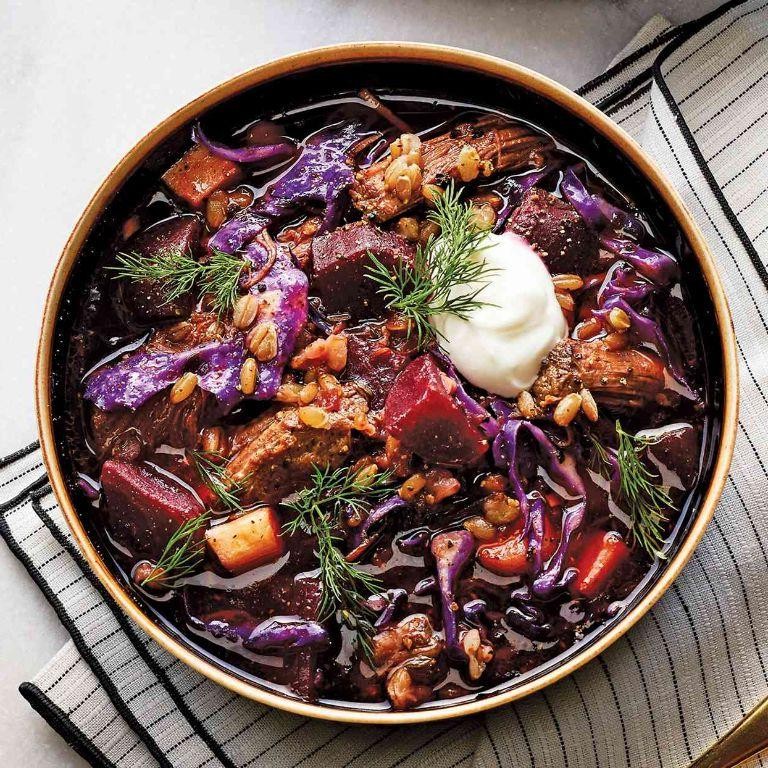 Slow Cooker Borscht with Potatoes