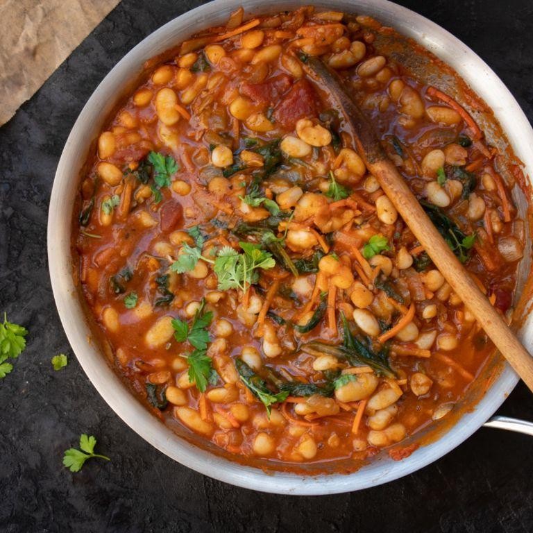 Slow Cooker Cabbage, Sausage, and White Beans