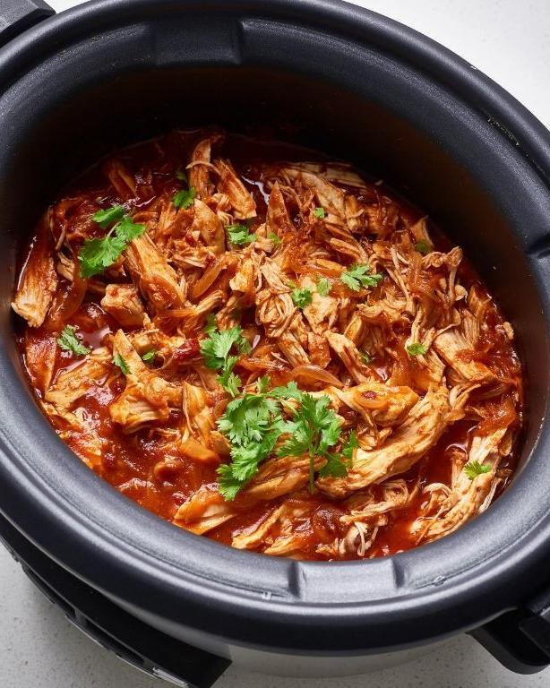 Slow Cooker Chicken Tinga
