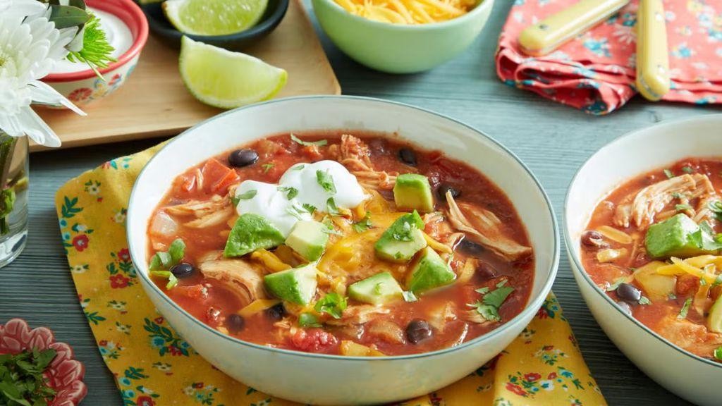 Slow Cooker Chicken Tortilla Soup