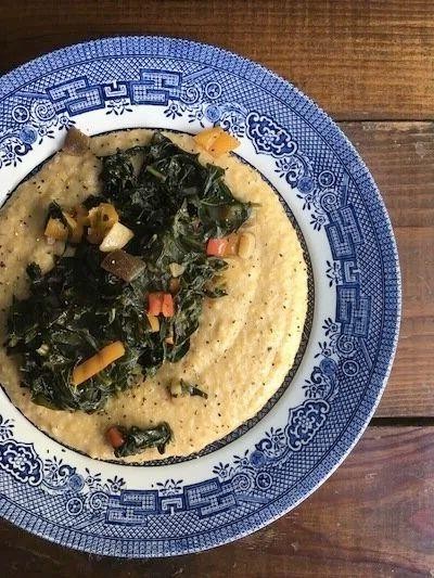 Slow Cooker Collard Greens and Grits