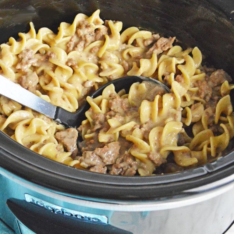 Slow Cooker Ground Beef Stroganoff