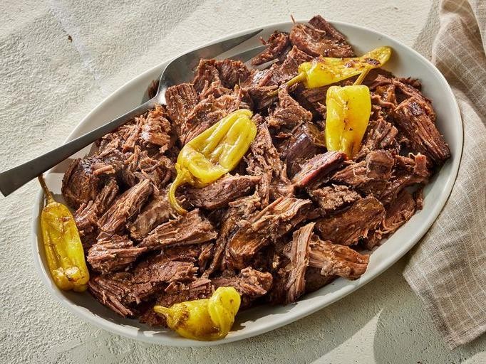 Slow Cooker Pepperoncini Beef