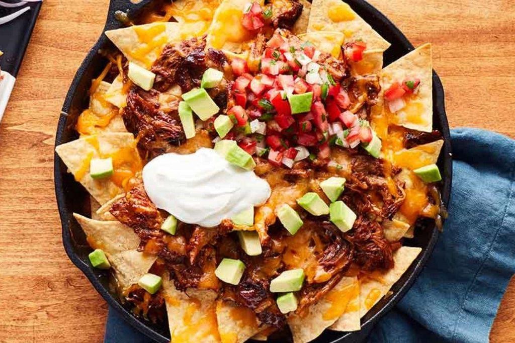 Slow Cooker Pulled Pork Nachos