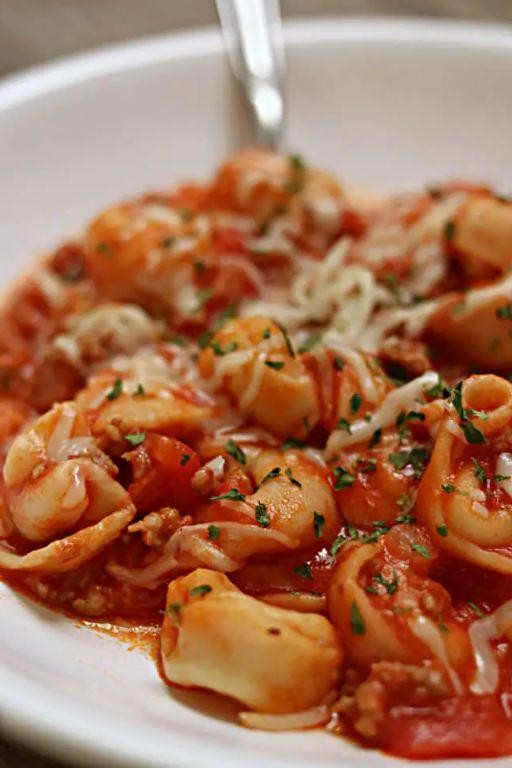 Slow Cooker Sausage and Marinara Tortellini