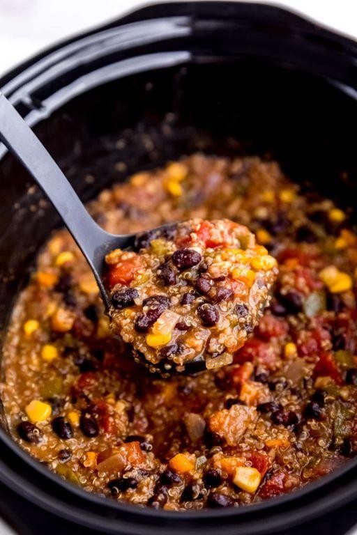 Slow Cooker Veggie Chili with Quinoa