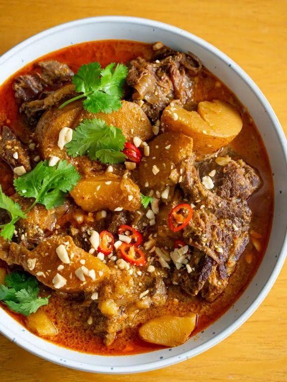 Slow-Cooked Beef Massaman Curry
