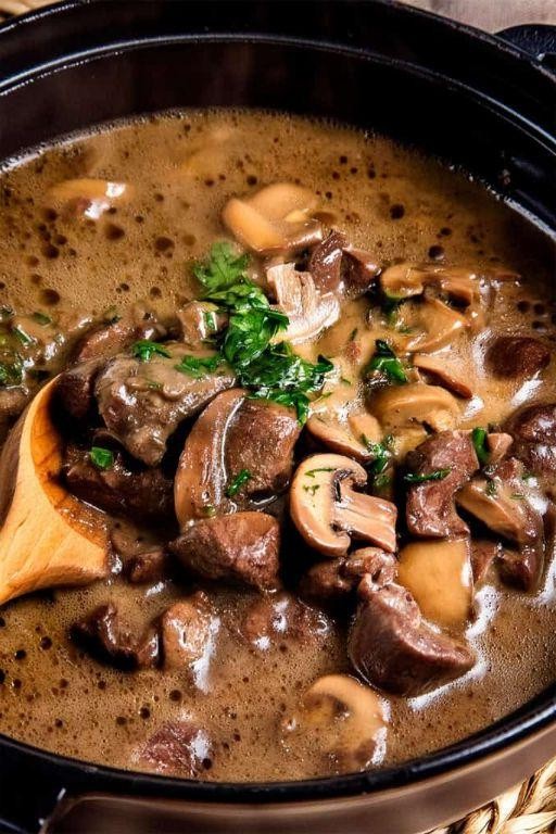 Slow-Cooked Beef and Mushroom Casserole