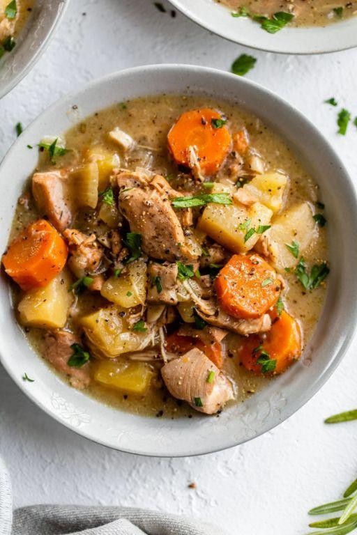 Slow-Cooked Chicken Stew with Potatoes