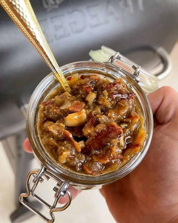 Smoky Bacon and Onion Sauce