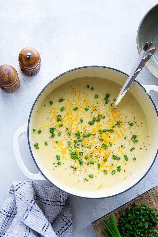 Smooth Cheesy Cauliflower and Potato Soup