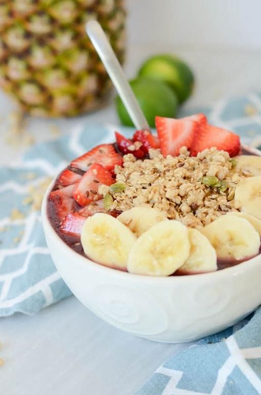 Smoothie Bowls with Hidden Veggies