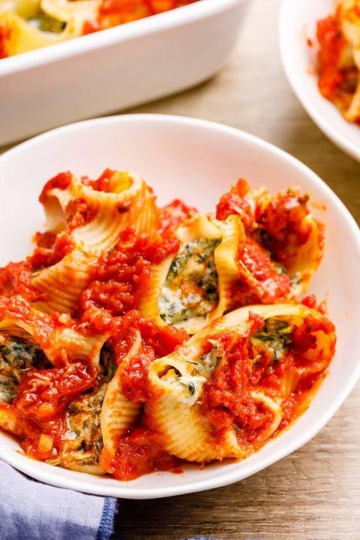 Snail and Spinach Stuffed Shells