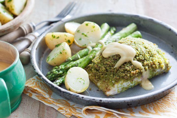 Snapper Fillet with Asparagus and Hollandaise