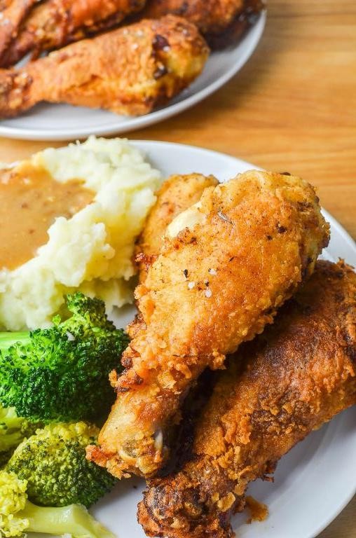 Southern Fried Chicken with Buttermilk Gravy