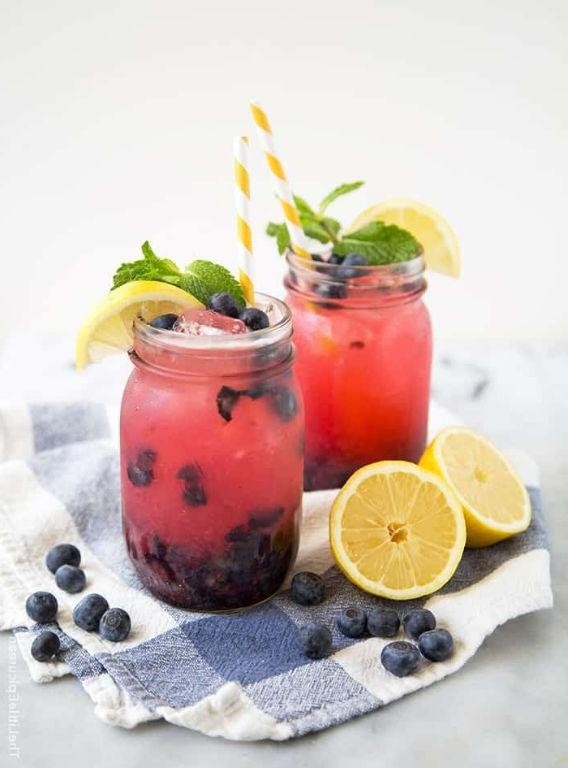 Sparkling Blueberry Lemonade