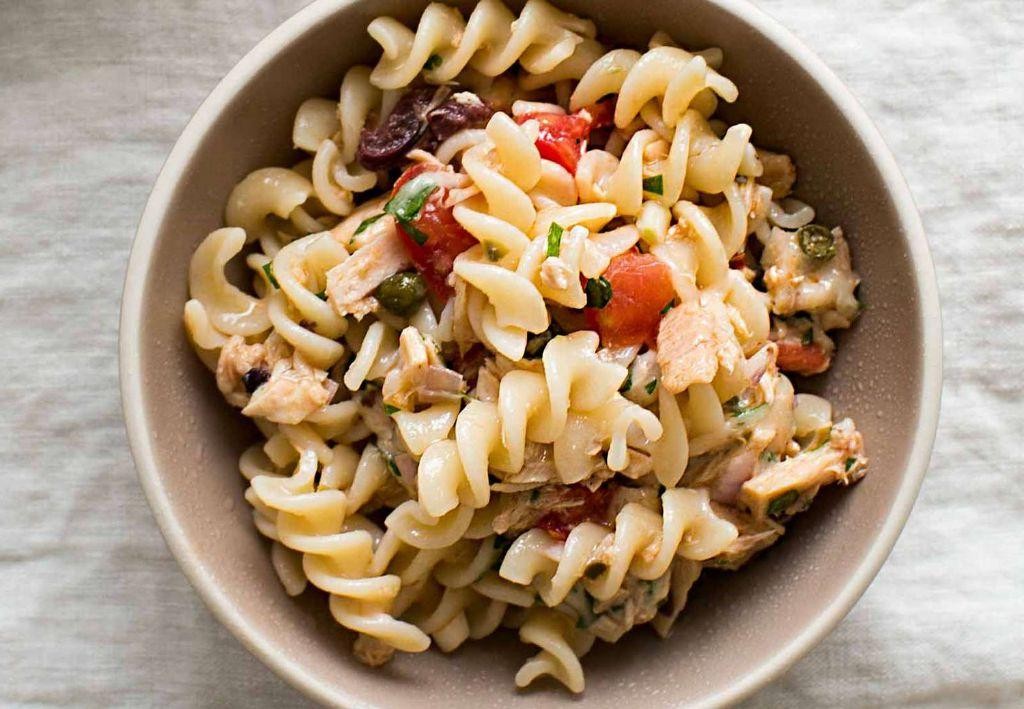 Speedy Mediterranean Tuna Pasta