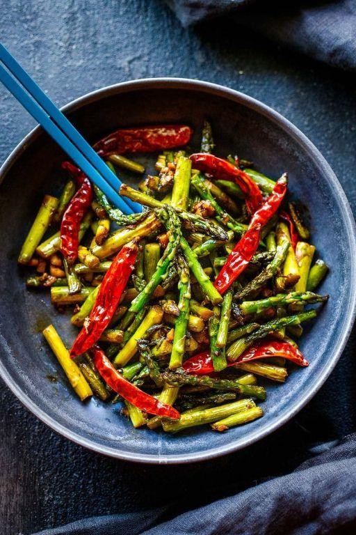 Spicy Asian Asparagus with Soy Sauce