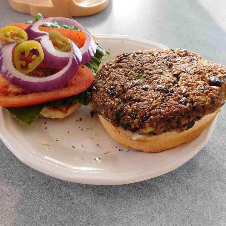 Spicy Black Bean and Quinoa Burgers