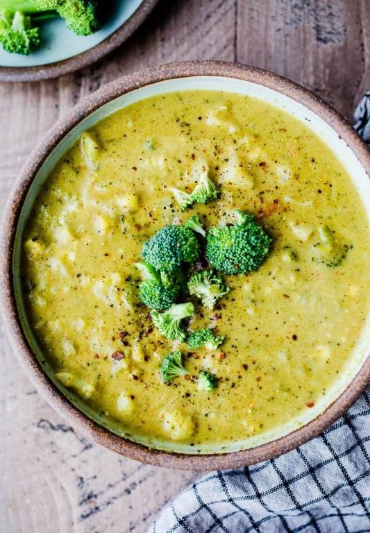 Spicy Broccoli and Cauliflower Soup