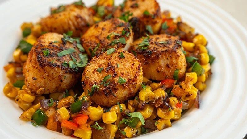 Spicy Cajun Scallops with Bell Pepper