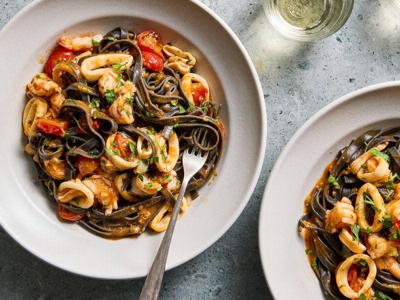 Spicy Canned Squid Pasta with Garlic and Herbs