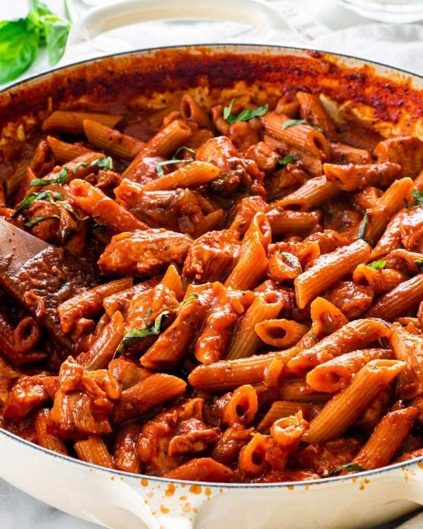 Spicy Chicken and Penne Arrabbiata