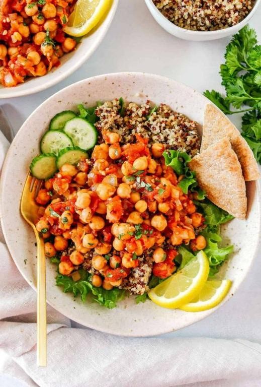 Spicy Chickpea and Quinoa Bowls