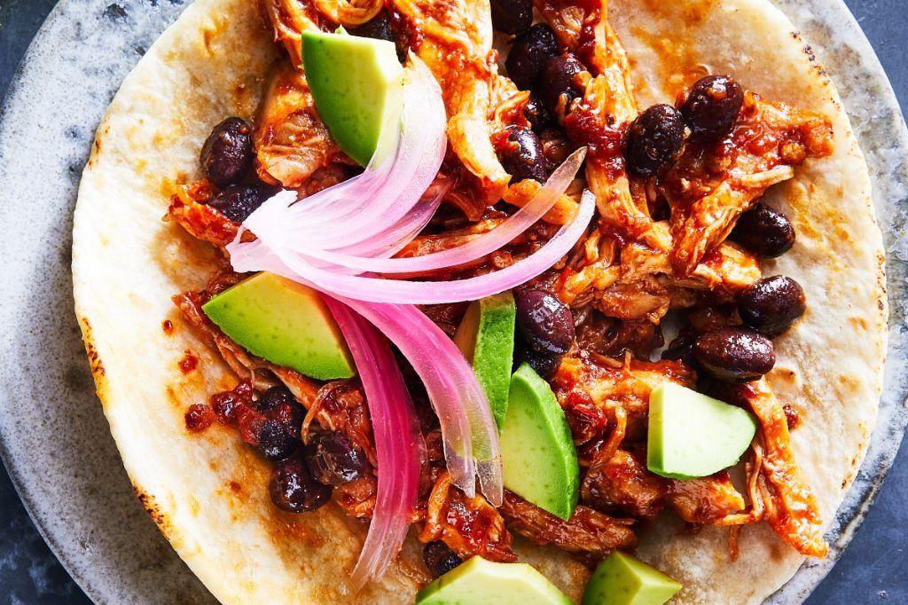 Spicy Chipotle Crockpot Chicken Tacos