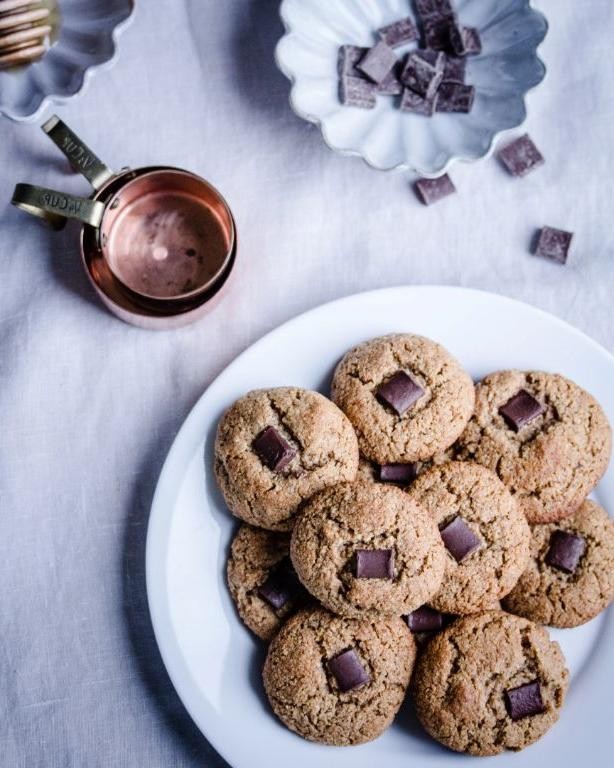 Spicy Ginger Almond Cookies