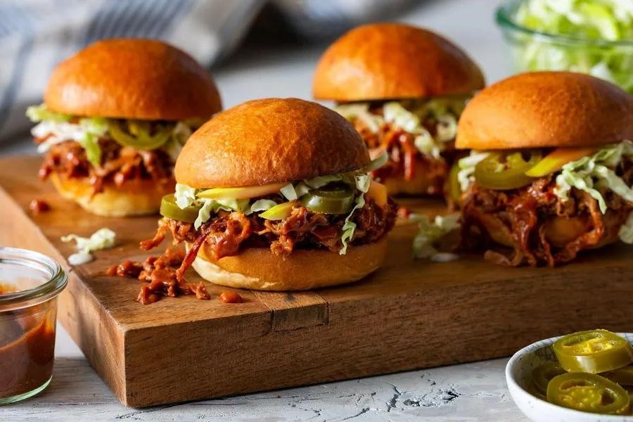 Spicy Pulled Pork Sliders