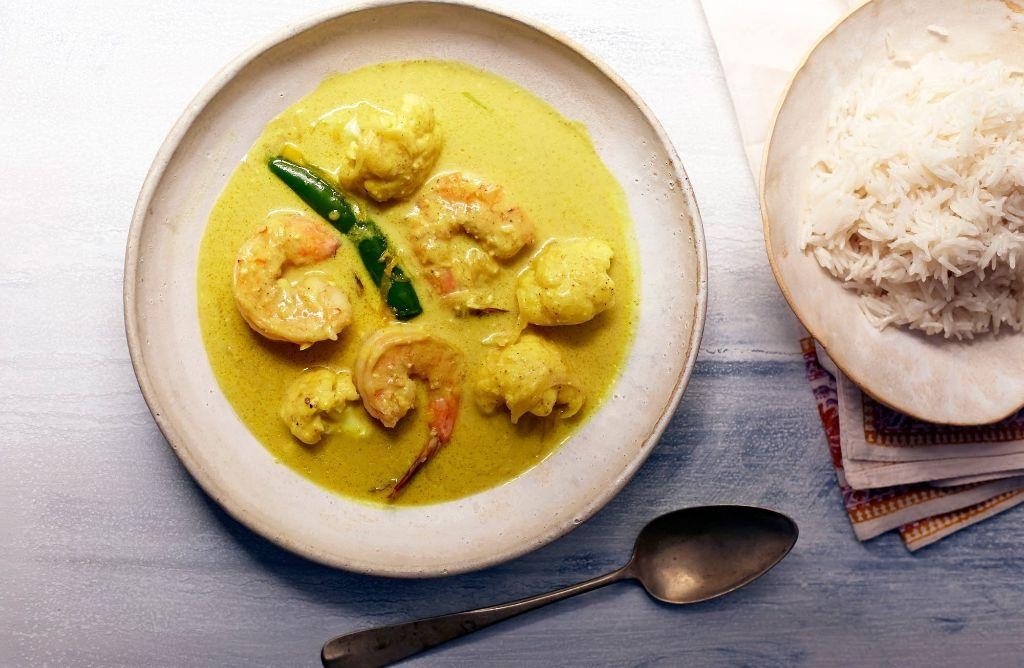 Spicy Shrimp and Cauliflower Curry