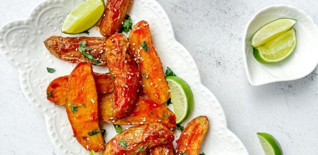 Spicy Sriracha Fingerling Potato Wedges