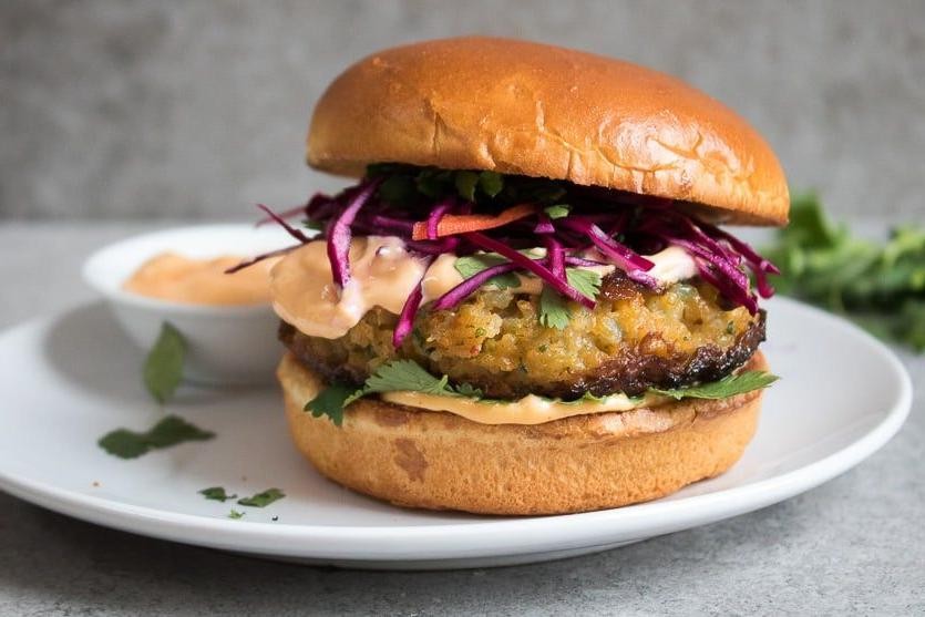 Spicy Sriracha Shrimp Burgers