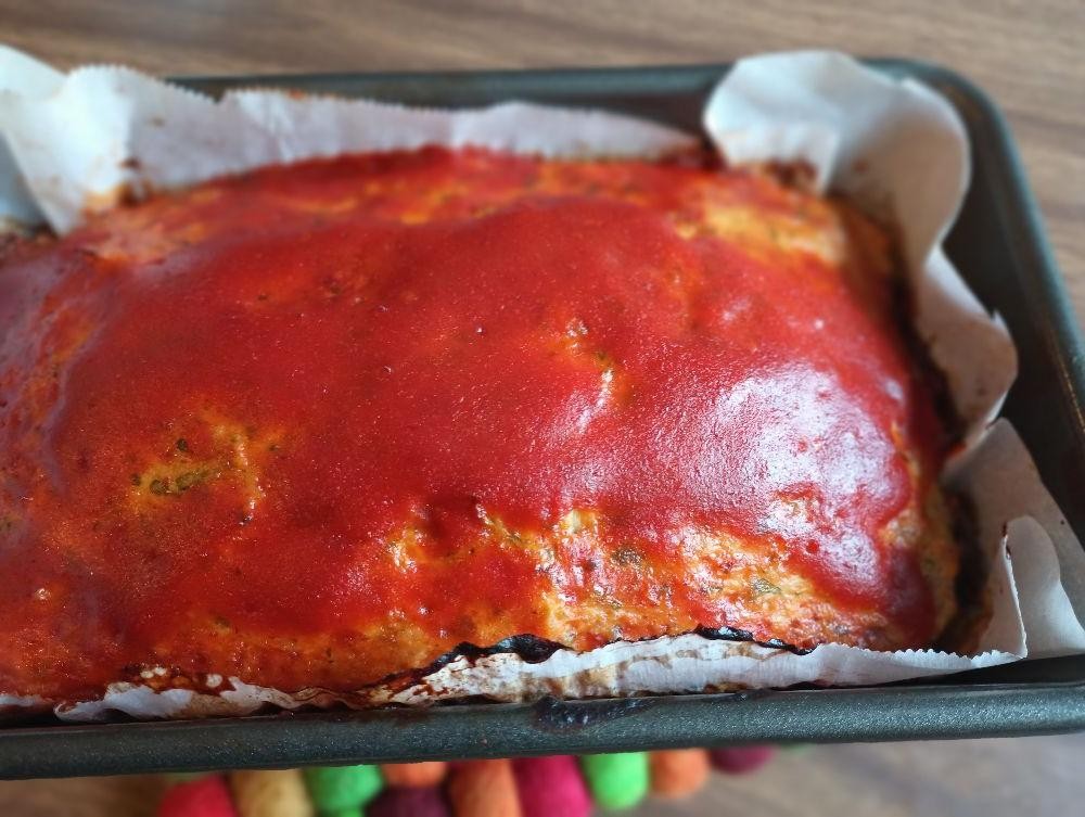 Spicy Sriracha Turkey Meatloaf