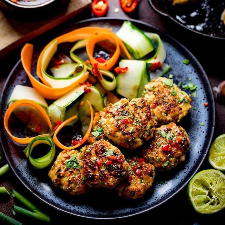 Spicy Thai Salmon Cakes