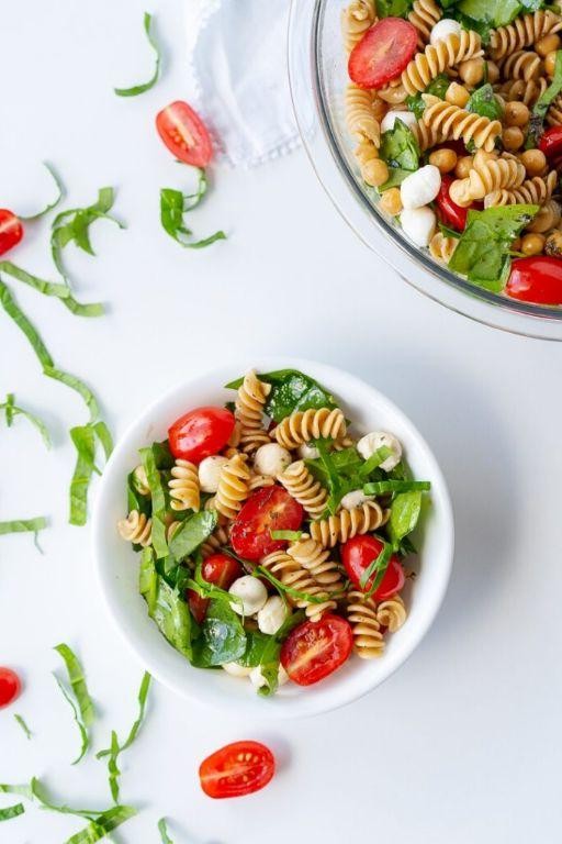 Spinach and Caprese Pasta Salad